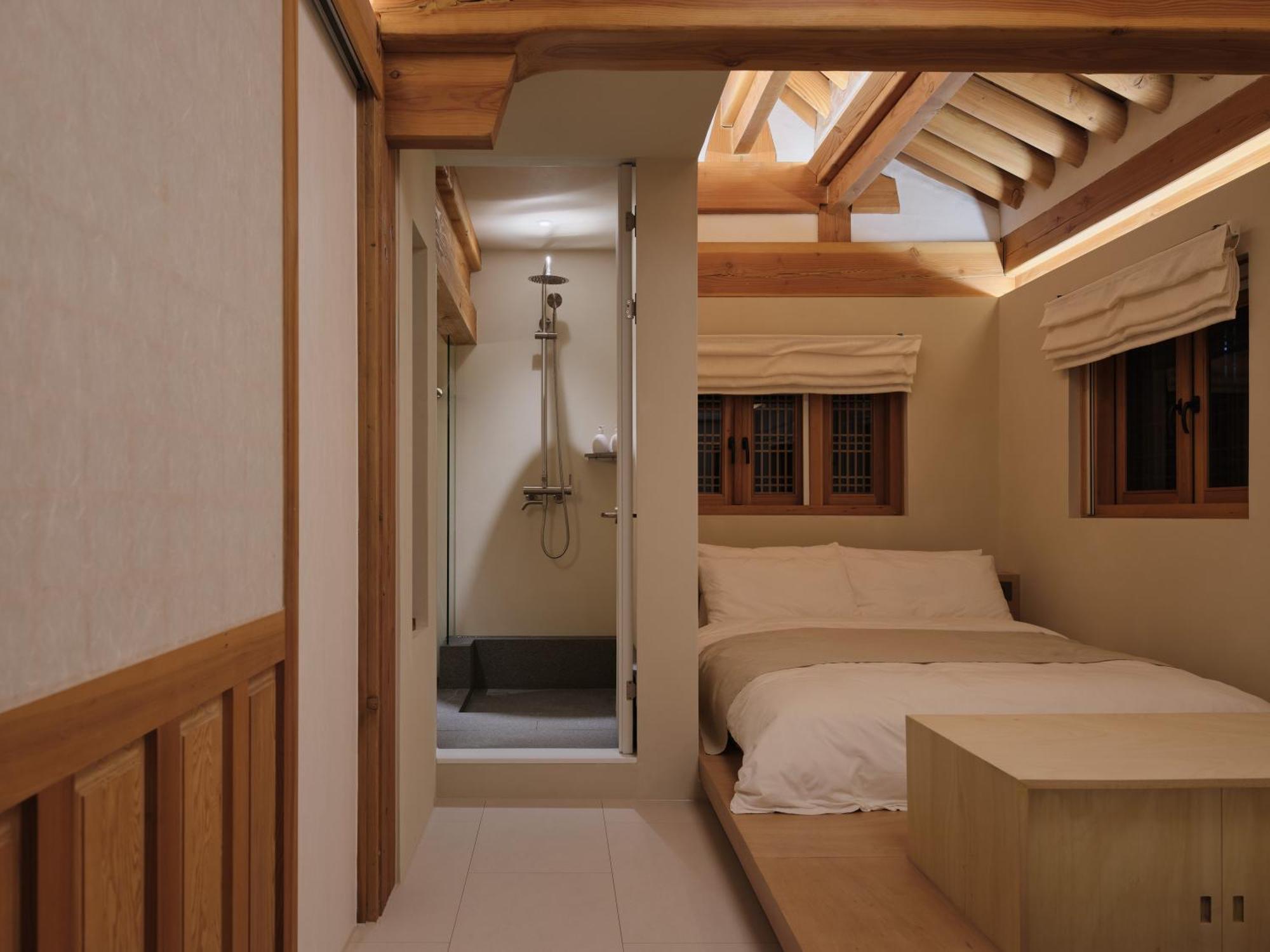 The Korean Traditional Hanok In Downtown Seoul For Convenient Public Transportation - Seoul Ari Eksteriør billede