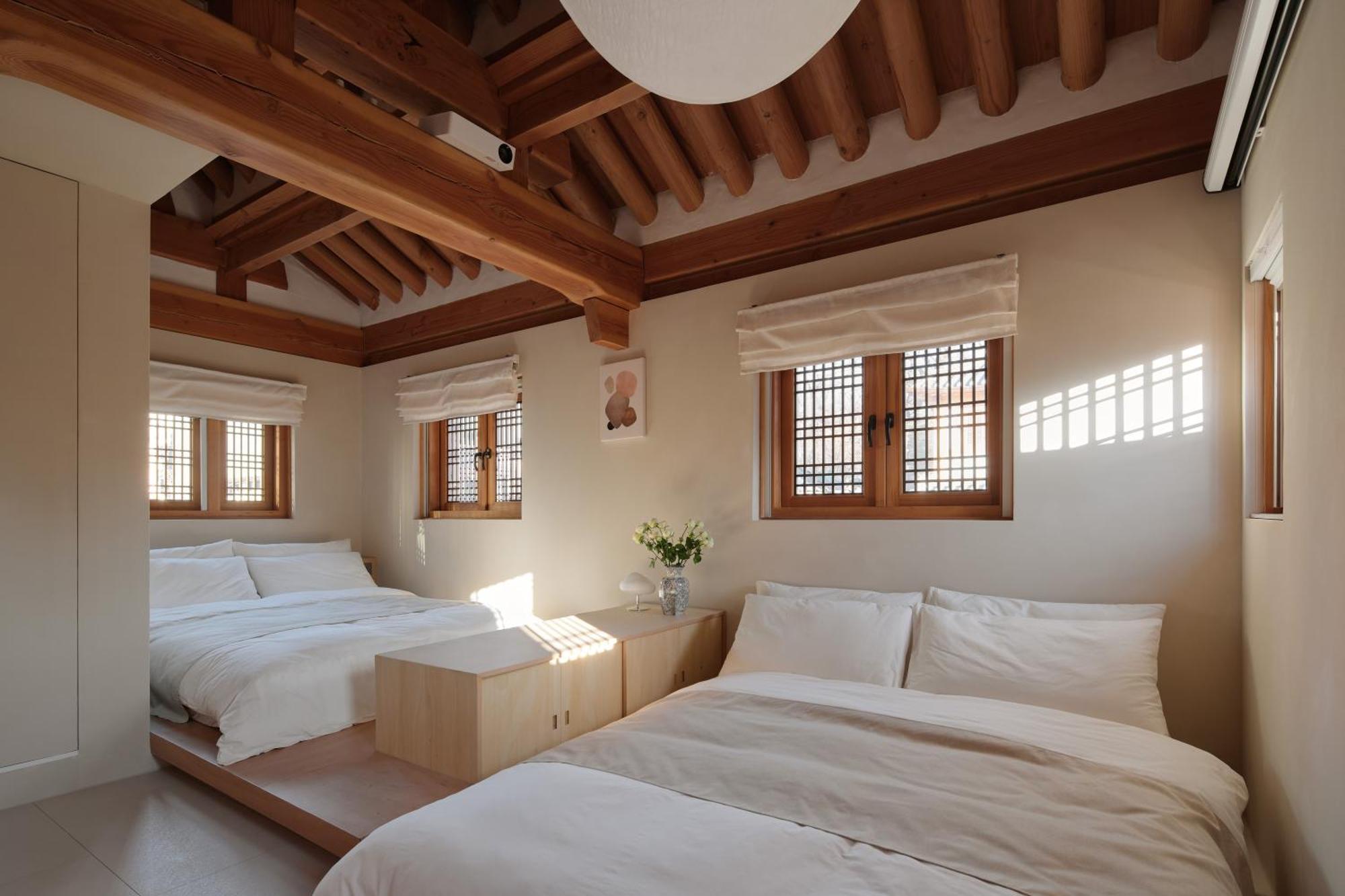 The Korean Traditional Hanok In Downtown Seoul For Convenient Public Transportation - Seoul Ari Eksteriør billede