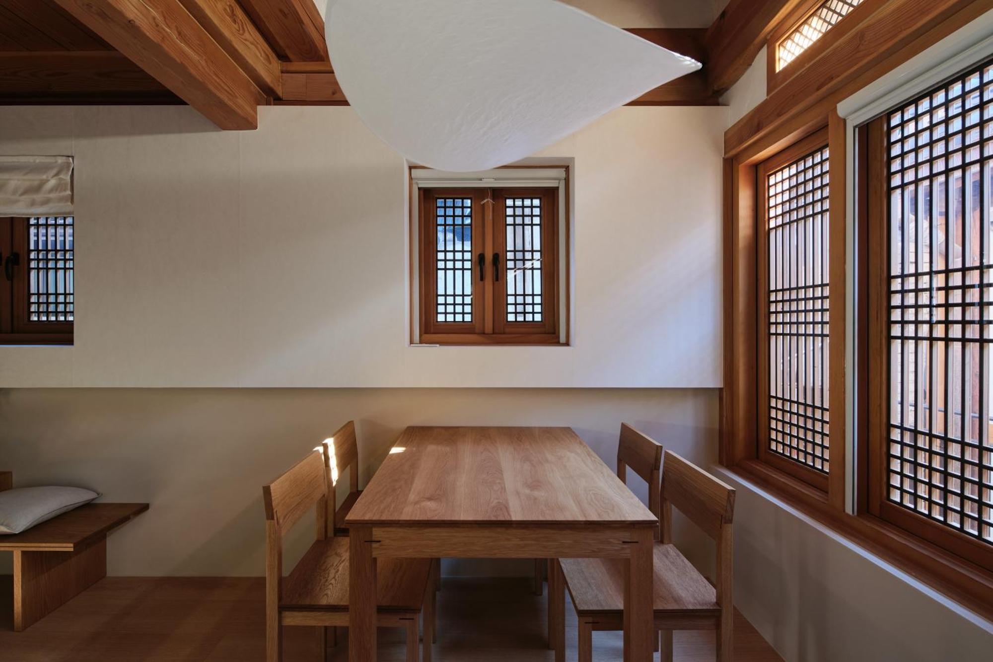 The Korean Traditional Hanok In Downtown Seoul For Convenient Public Transportation - Seoul Ari Eksteriør billede